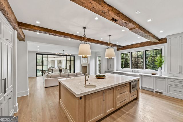 258 Pineland Road NW, Atlanta, GA 30342