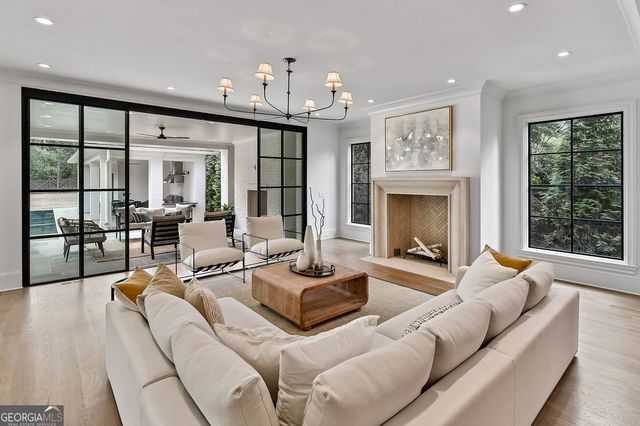258 Pineland Road NW, Atlanta, GA 30342