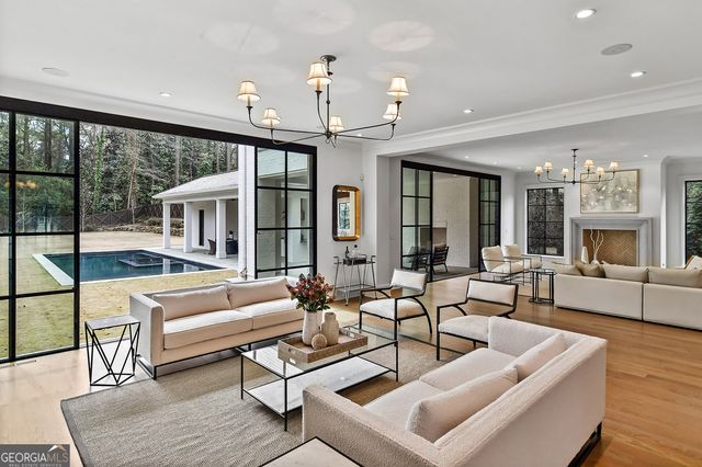258 Pineland Road NW, Atlanta, GA 30342