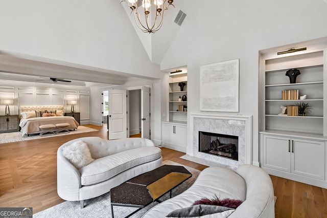 258 Pineland Road NW, Atlanta, GA 30342