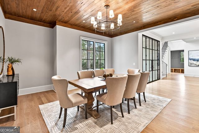 258 Pineland Road NW, Atlanta, GA 30342