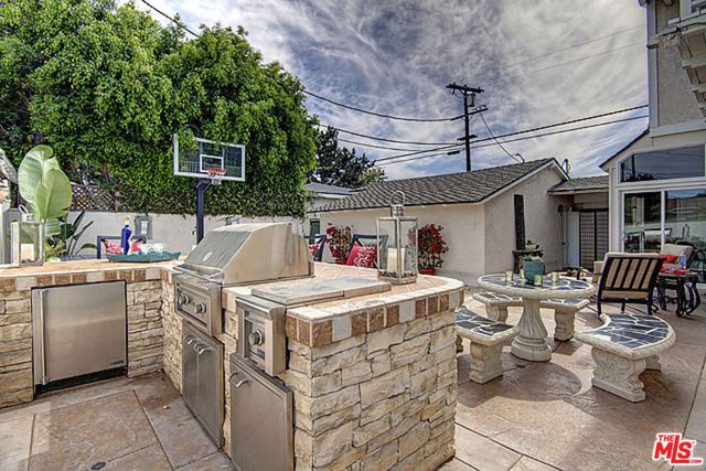 6322 W 78TH Place, Westchester, CA 90045
