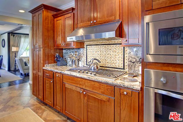 6322 W 78TH Place, Westchester, CA 90045