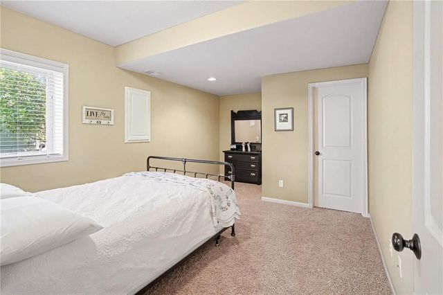 3028 NW 63rd Street, Kansas City, MO 64151
