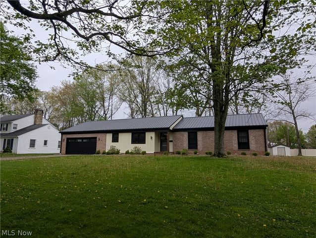 126 Garwood Drive, Canfield, OH 44406