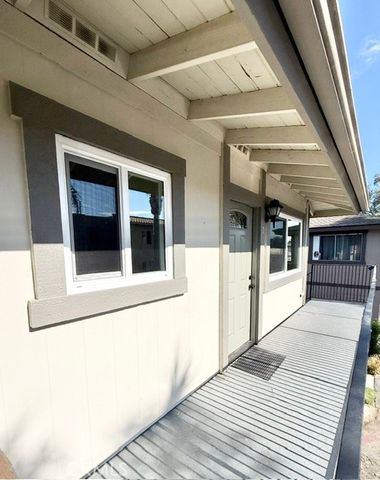 1707 Normandy D, Santa Ana, CA 92705