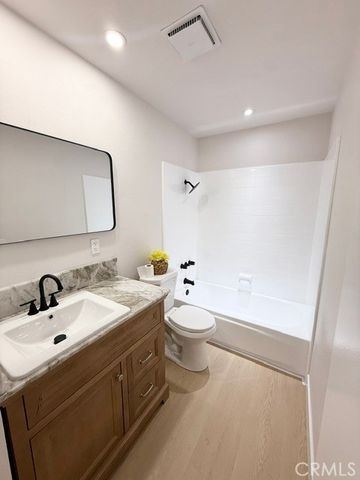 1707 Normandy D, Santa Ana, CA 92705