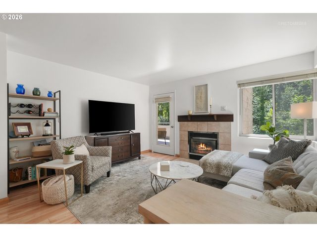 6605 W BURNSIDE St 128, Portland, OR 97210
