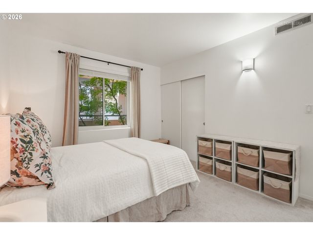 6605 W BURNSIDE St 128, Portland, OR 97210
