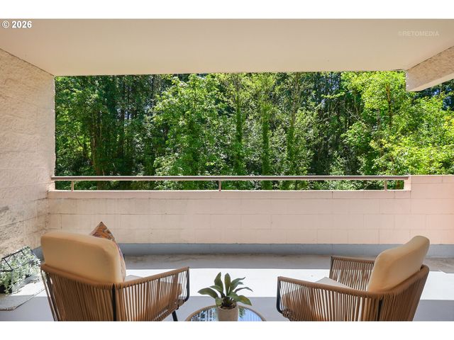 6605 W BURNSIDE St 128, Portland, OR 97210