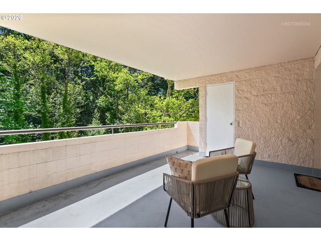 6605 W BURNSIDE St 128, Portland, OR 97210