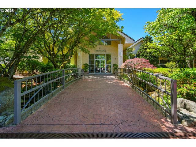 6605 W BURNSIDE St 128, Portland, OR 97210