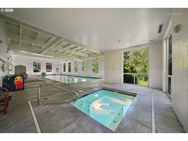 6605 W BURNSIDE St 128, Portland, OR 97210
