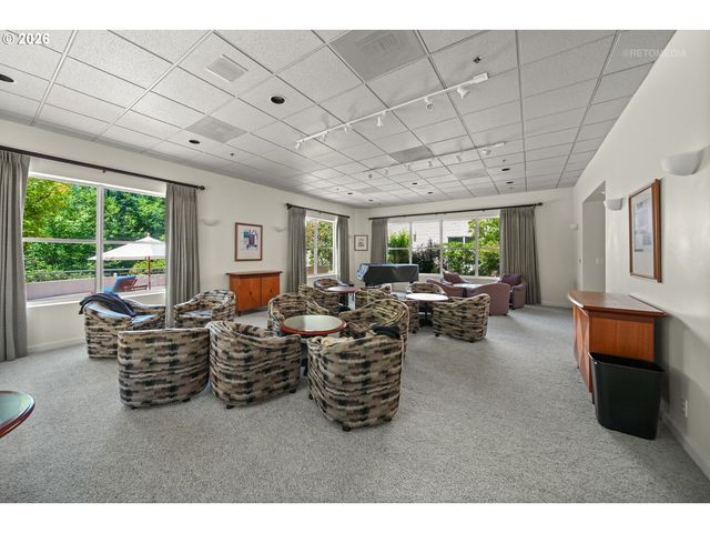 6605 W BURNSIDE St 128, Portland, OR 97210