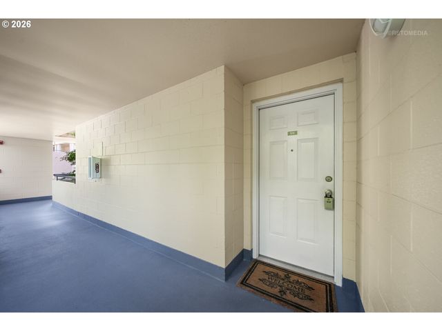 6605 W BURNSIDE St 128, Portland, OR 97210