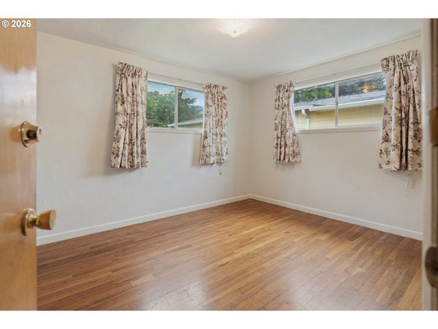 5291 10TH St Se, Salem, OR 97306