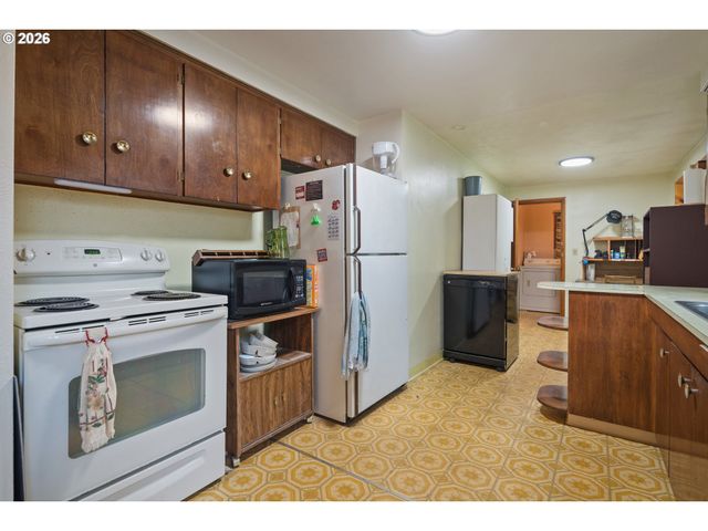 5291 10TH St Se, Salem, OR 97306