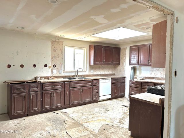 21801 Mesquite Street, California City, CA 93505