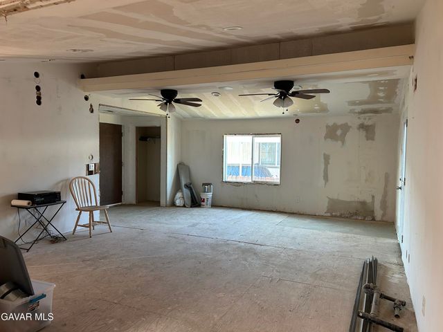 21801 Mesquite Street, California City, CA 93505