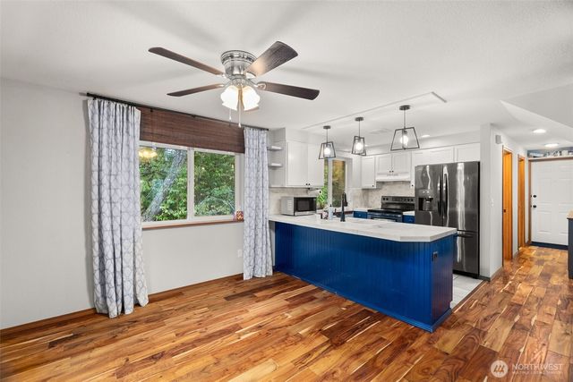 2832 Fishtrap Loop NE, Olympia, WA 98506