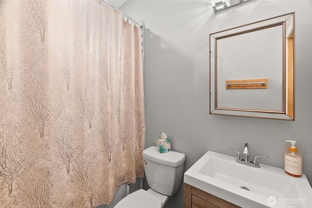 2832 Fishtrap Loop NE, Olympia, WA 98506