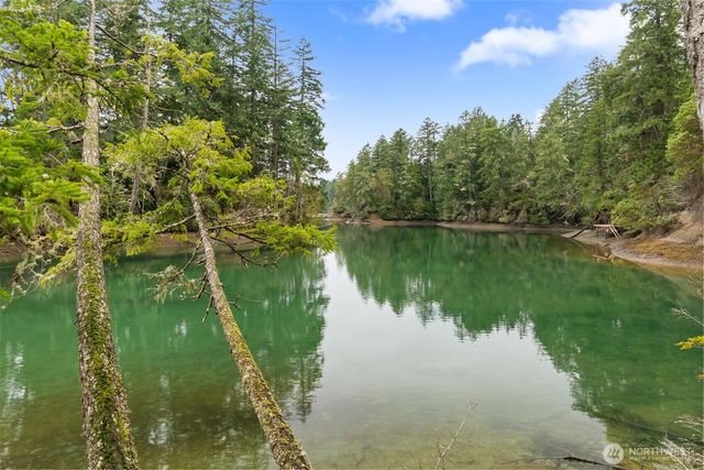 2832 Fishtrap Loop NE, Olympia, WA 98506