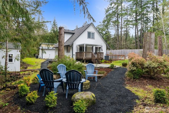 2832 Fishtrap Loop NE, Olympia, WA 98506