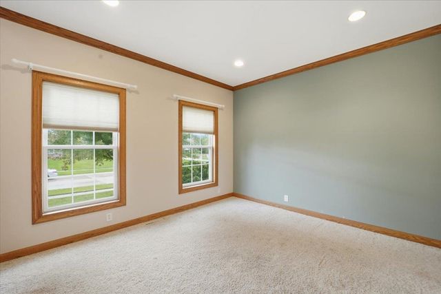 2706 Country Meadow Lane, Cedar Falls, IA 50613