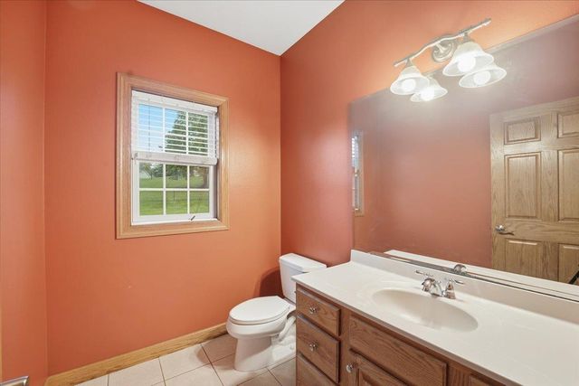 2706 Country Meadow Lane, Cedar Falls, IA 50613