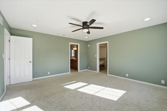 2706 Country Meadow Lane, Cedar Falls, IA 50613