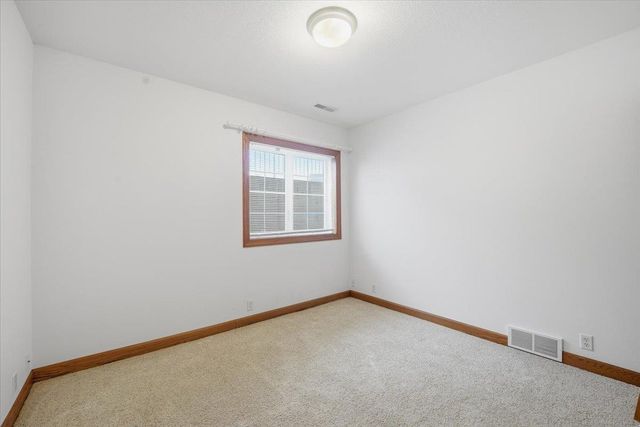 2706 Country Meadow Lane, Cedar Falls, IA 50613