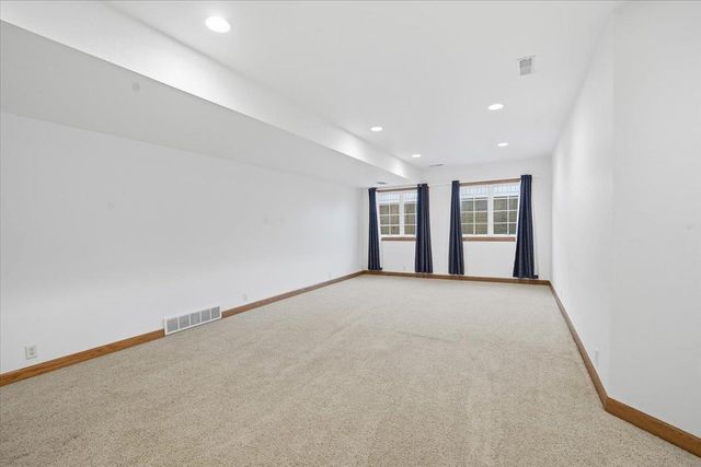 2706 Country Meadow Lane, Cedar Falls, IA 50613