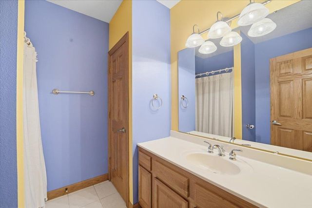 2706 Country Meadow Lane, Cedar Falls, IA 50613