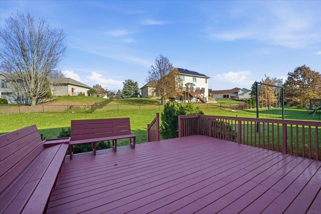 2706 Country Meadow Lane, Cedar Falls, IA 50613