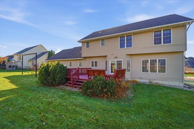 2706 Country Meadow Lane, Cedar Falls, IA 50613