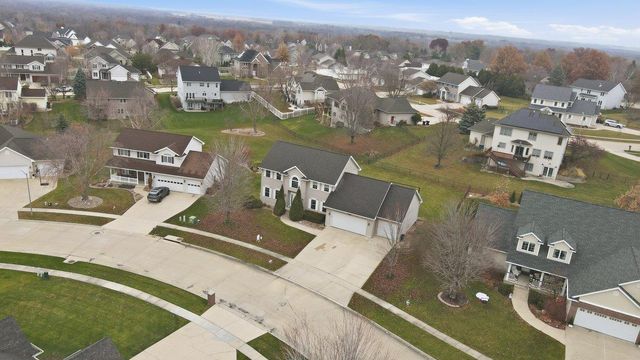 2706 Country Meadow Lane, Cedar Falls, IA 50613