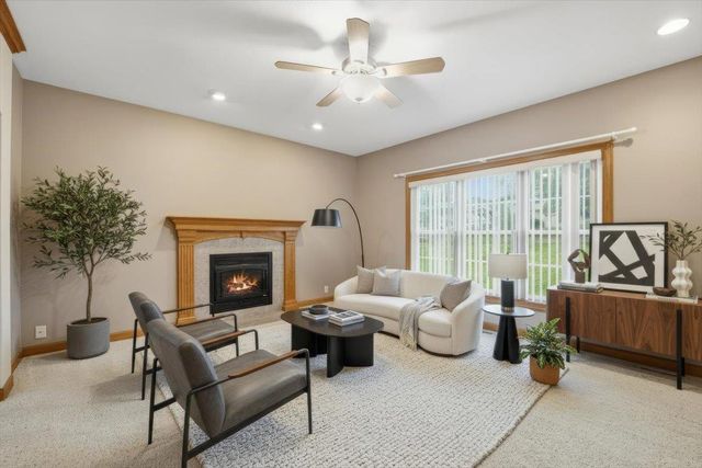 2706 Country Meadow Lane, Cedar Falls, IA 50613