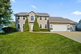 2706 Country Meadow Lane, Cedar Falls, IA 50613