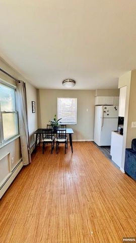 202 12th Street 1, Palisades Park, NJ 07650