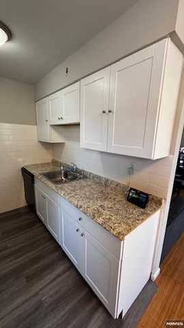 202 12th Street 1, Palisades Park, NJ 07650