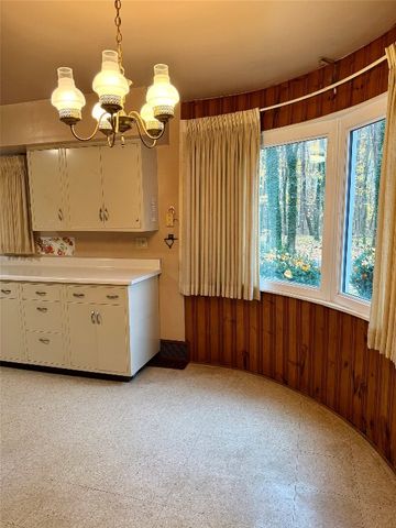 5616 E LAKE Road, Erie, PA 16511