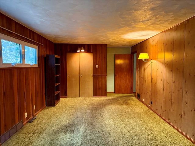 5616 E LAKE Road, Erie, PA 16511