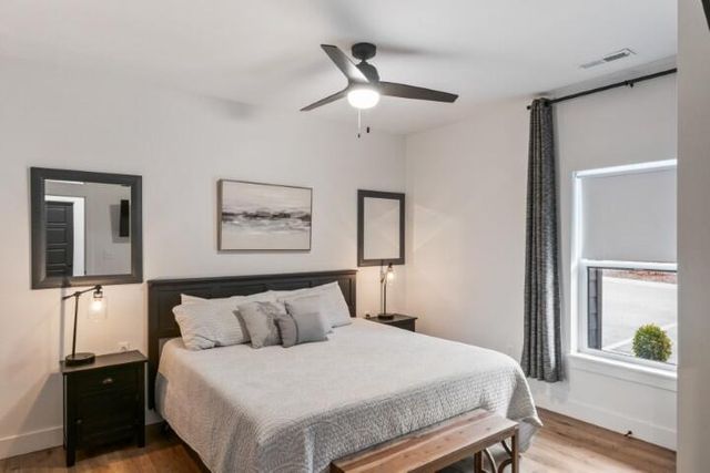 167 Poolside Pass 26, Hollister, MO 65672