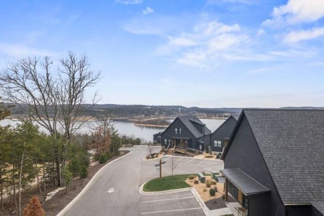 167 Poolside Pass 26, Hollister, MO 65672