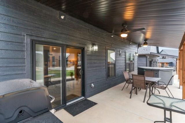 167 Poolside Pass 26, Hollister, MO 65672