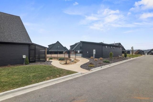 167 Poolside Pass 26, Hollister, MO 65672