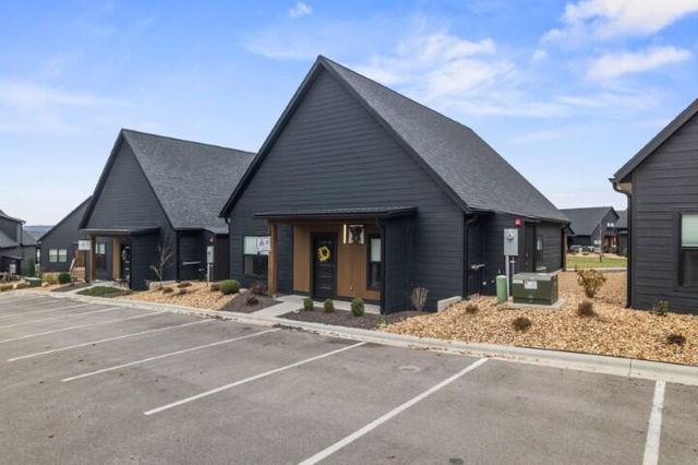 167 Poolside Pass 26, Hollister, MO 65672