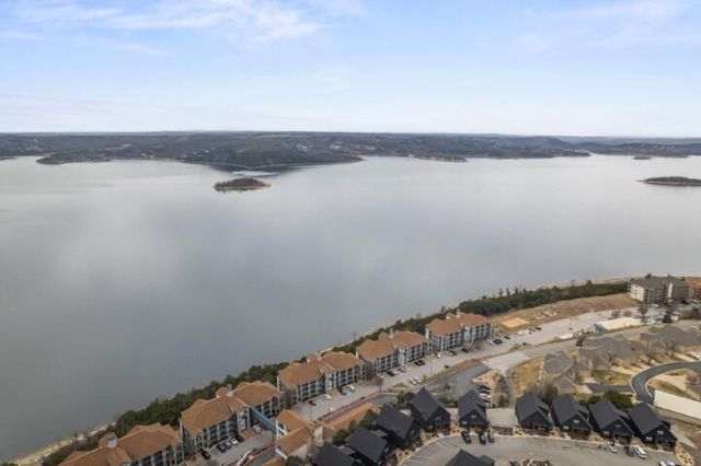 167 Poolside Pass 26, Hollister, MO 65672