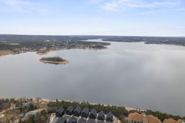 167 Poolside Pass 26, Hollister, MO 65672