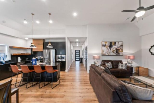 167 Poolside Pass 26, Hollister, MO 65672